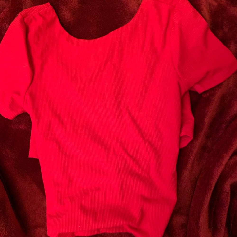 Hollister Twisted back shirt